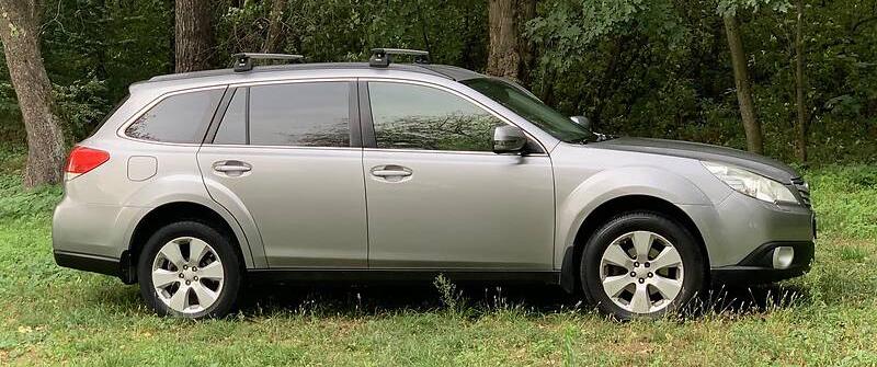 Subaru Outback AWD  2011