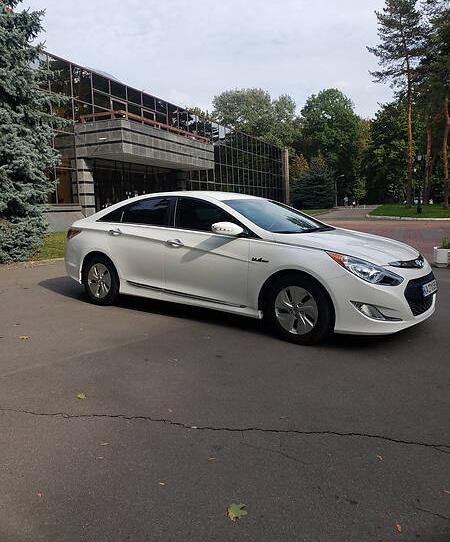 Hyundai Sonata Hybrid 2014