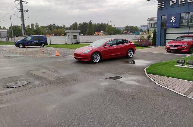 Tesla Model 3 Dual Motors 2019