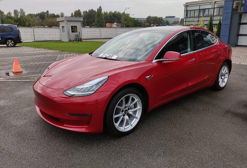 Tesla Model 3 Dual Motors 2019