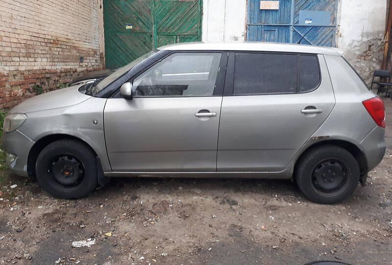 Skoda Fabia   2012