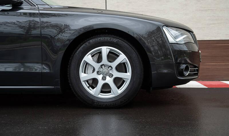 Audi A8 Design Selection 2012