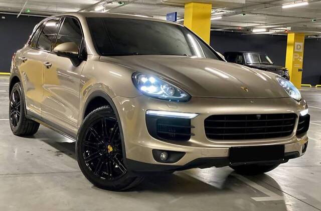 Porsche Cayenne 2016