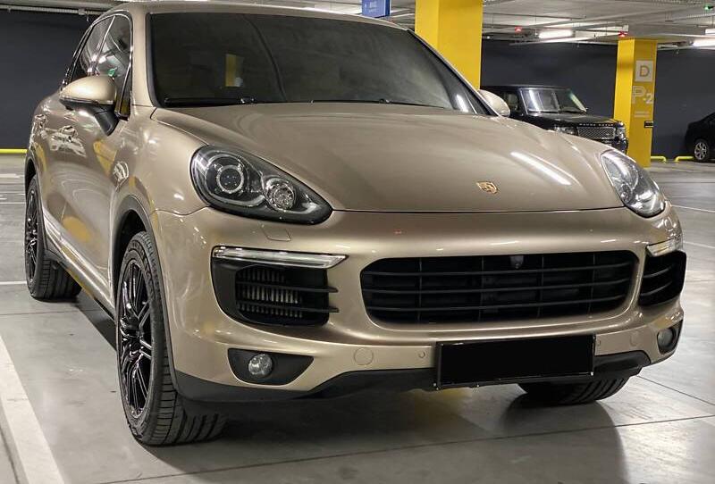 Porsche Cayenne 2016