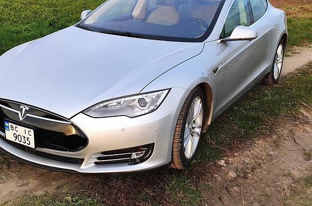 Tesla Model S 85 bez DTP 3 Phases  2014