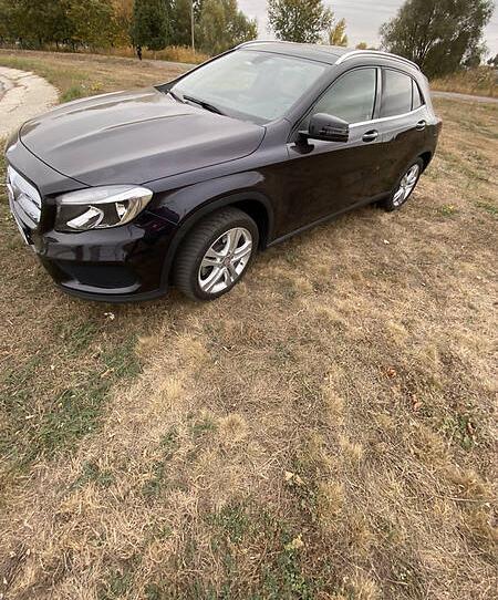 Mercedes-Benz GLA 250 2015