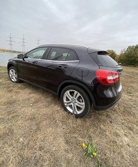 Mercedes-Benz GLA 250 2015