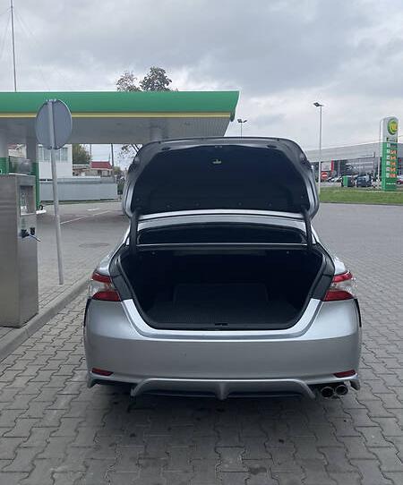 Toyota Camry 2017