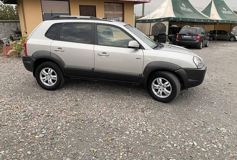 Hyundai Tucson   2008
