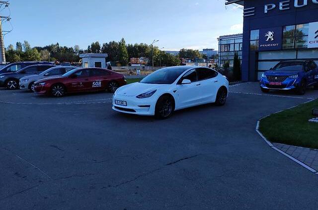 Tesla Model 3 Dual Motors 2020