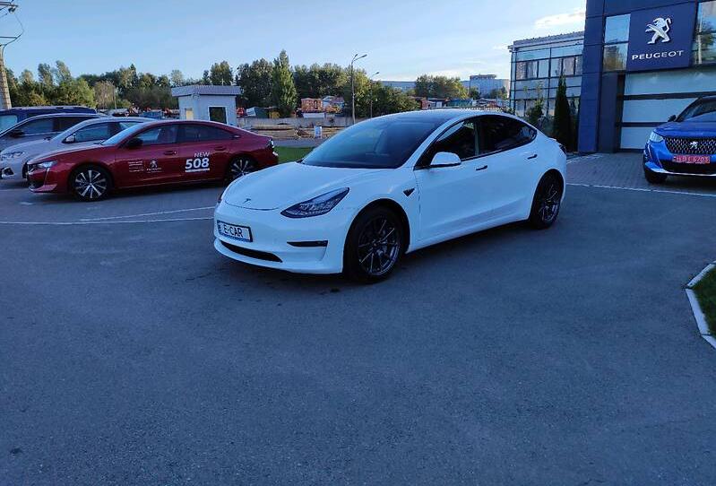 Tesla Model 3 Dual Motors 2020