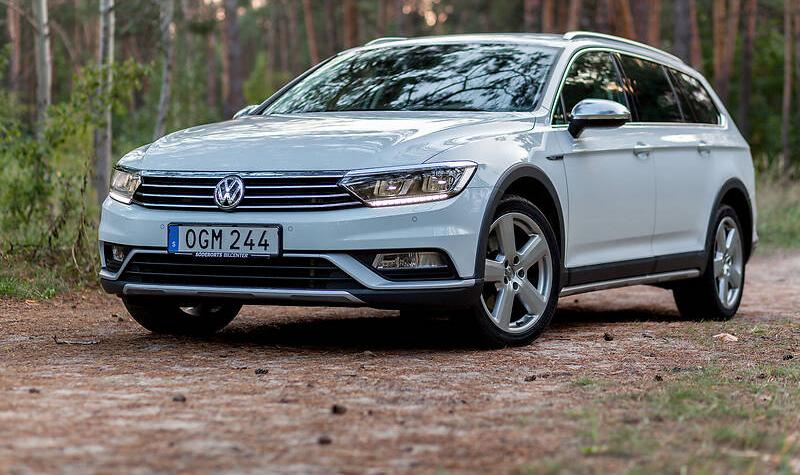 Volkswagen Passat B8 4x4 190 hp Bluemotio 2017