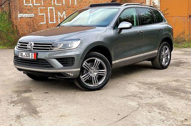 Volkswagen Touareg R LINE PANORAMA 360K 2016