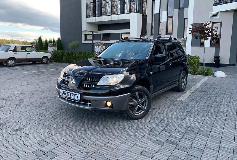 Mitsubishi Outlander Stan iDeal 2005