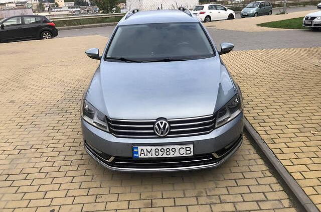 Volkswagen Passat B7 HIGHLINE 2012