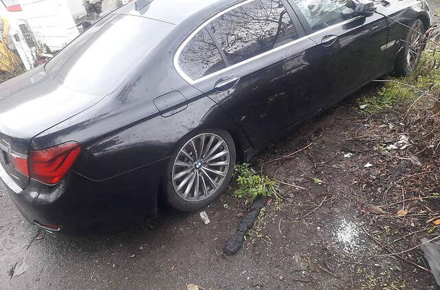 BMW 740 2012