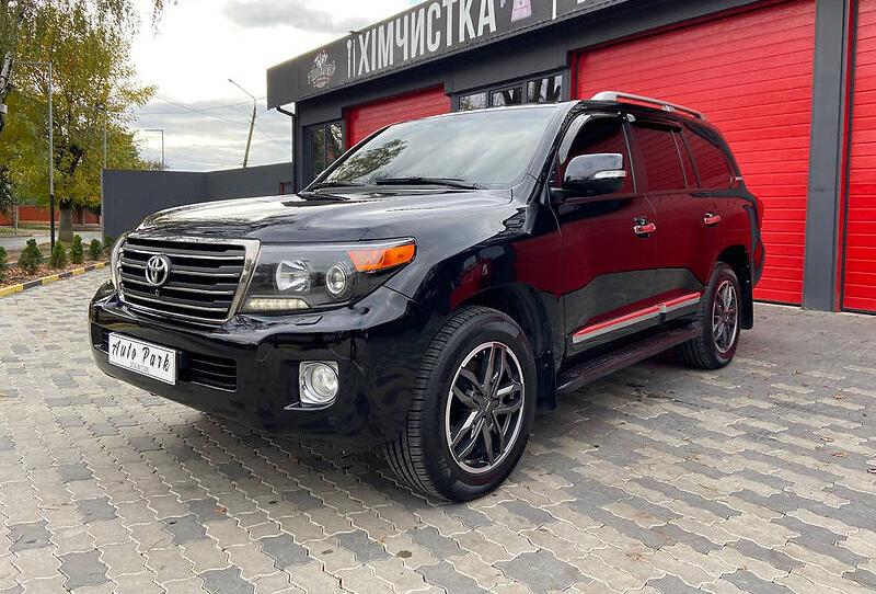Toyota Land Cruiser 200 2014