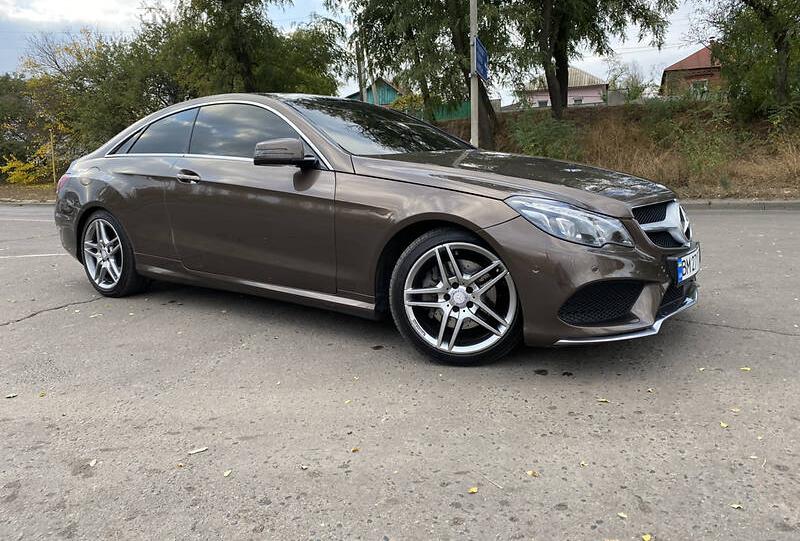 Mercedes-Benz E 200 AMG 2013