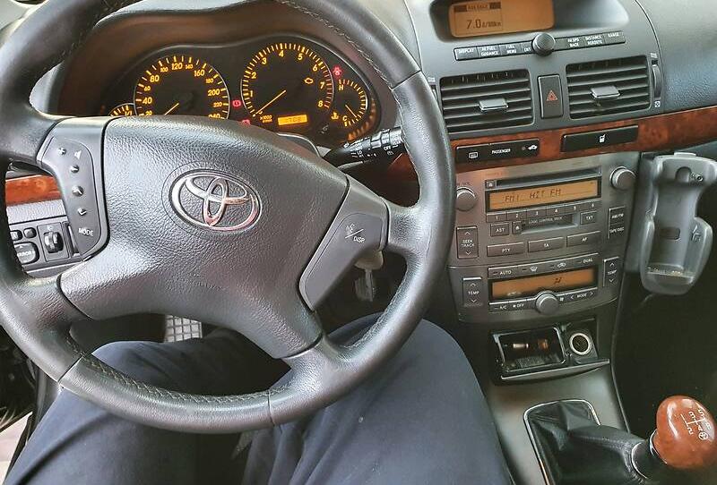 Toyota Avensis 2003