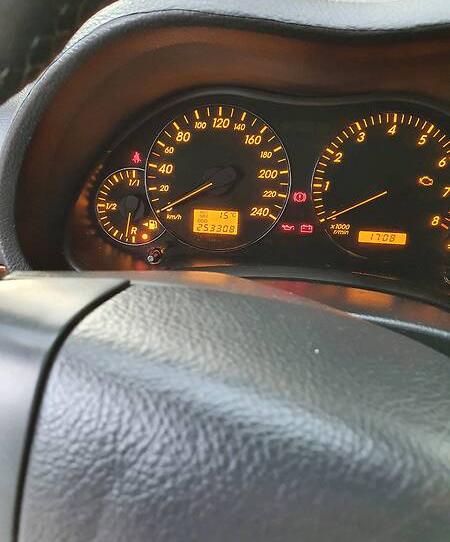 Toyota Avensis 2003