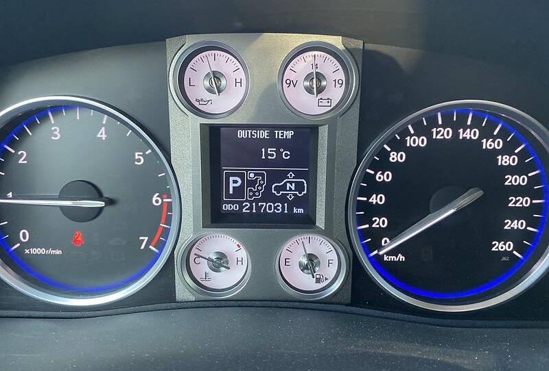Lexus LX 570 2011