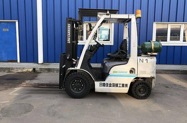 Nissan FG 25 2015