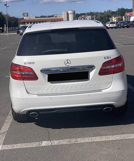 Mercedes-Benz B 180 2013