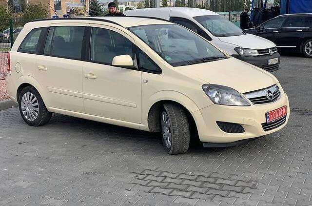 Opel Zafira 2014