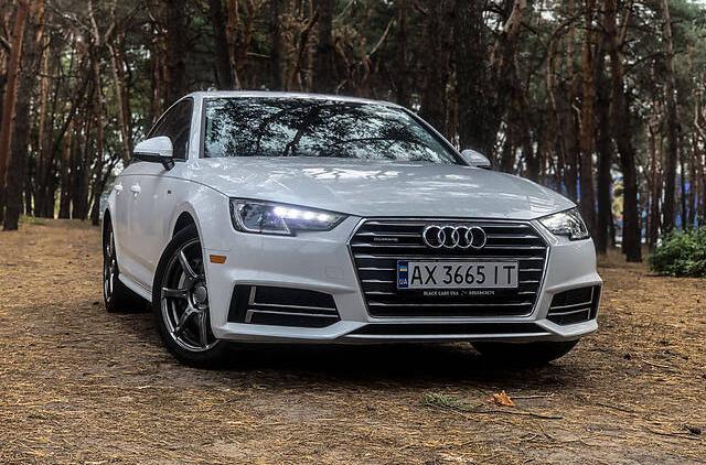 Audi A4 S line  Quattro  2016