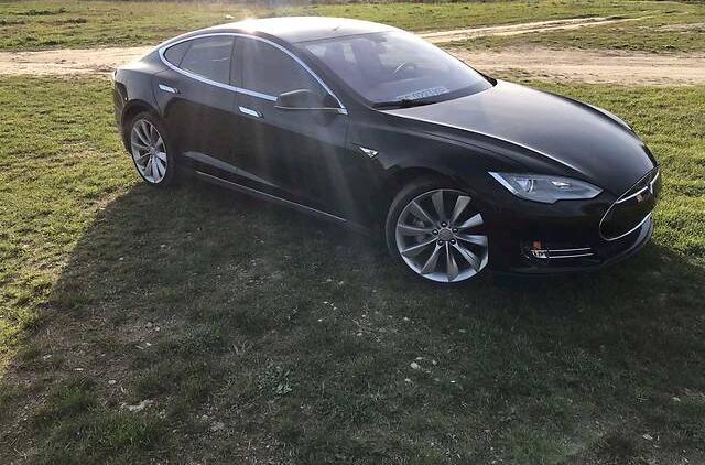 Tesla Model S P85 2014