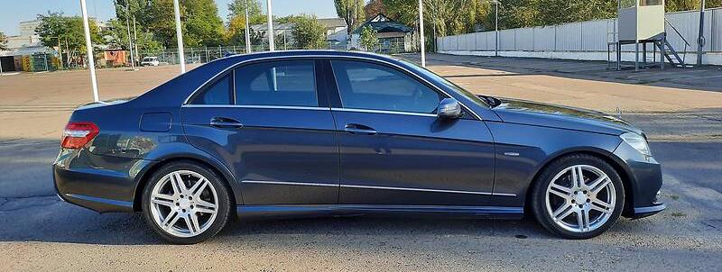 Mercedes-Benz E 250 Avantgarde AMG 2012
