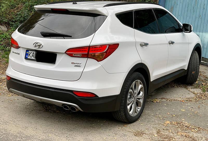 Hyundai Santa FE    2013