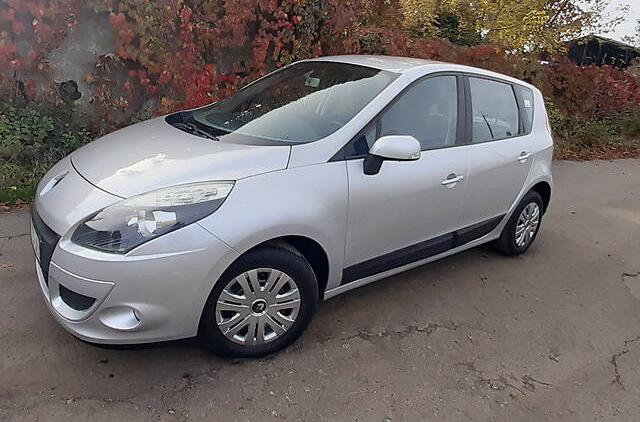Renault Scenic 2011