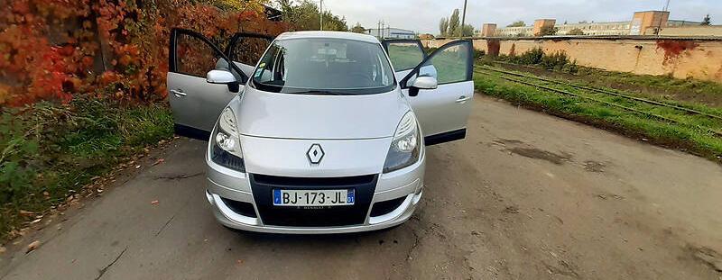 Renault Scenic 2011
