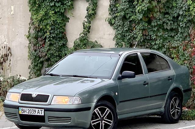 Skoda Octavia Tour OBSLUJENA.KONDER 2004