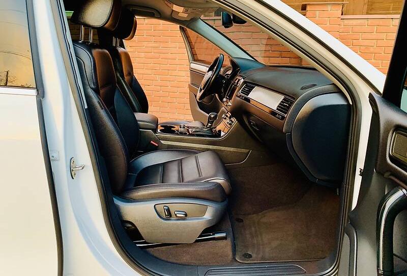 Volkswagen Touareg FULL 2013