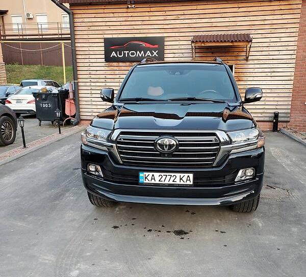 Toyota Land Cruiser 200 EXCALIBUR 2018
