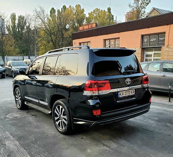 Toyota Land Cruiser 200 EXCALIBUR 2018