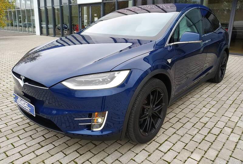 Tesla Model X 2017