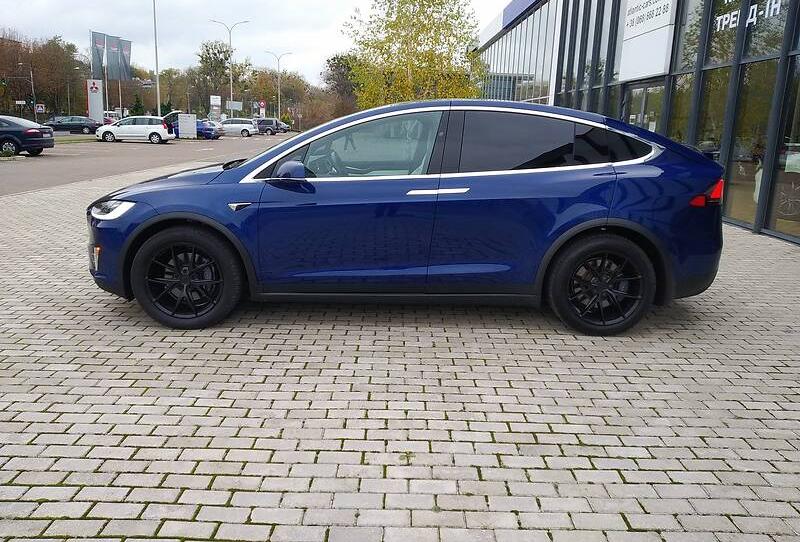 Tesla Model X 2017
