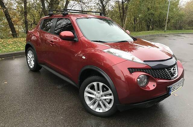 Nissan Juke TURBO.  4x4.  FULL 2011