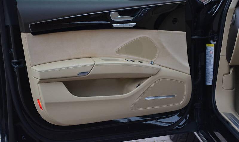 Audi A8 LONG   2015