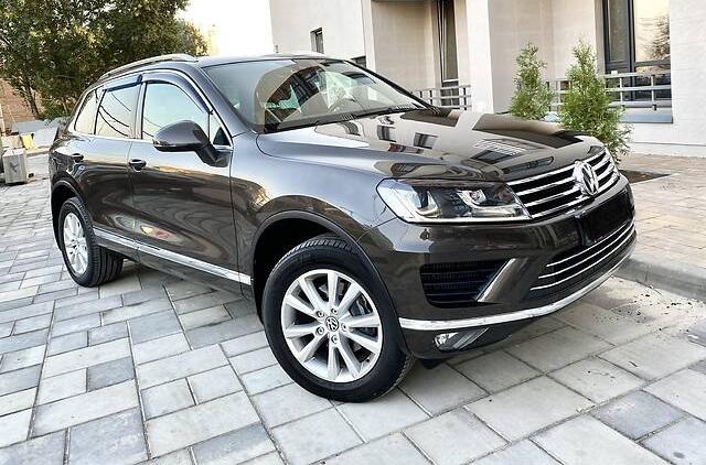 Volkswagen Touareg Exclusive Official 2016