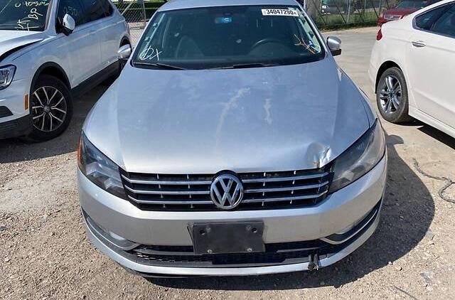Volkswagen Passat B7 SE 2013