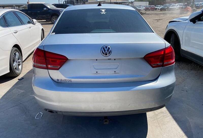 Volkswagen Passat B7 SE 2013