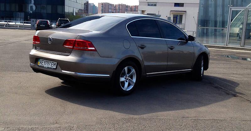 Volkswagen Passat B7 2011