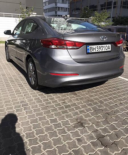 Hyundai Elantra 2016