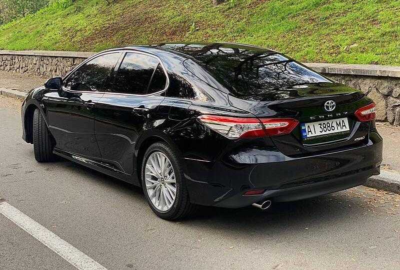 Toyota Camry HYBRID 2020
