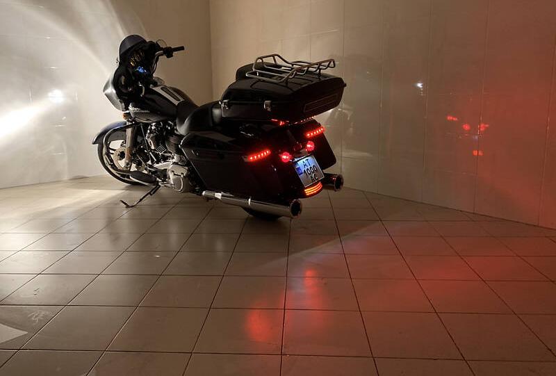 Harley-Davidson FLHX 2019 1700 бензин
