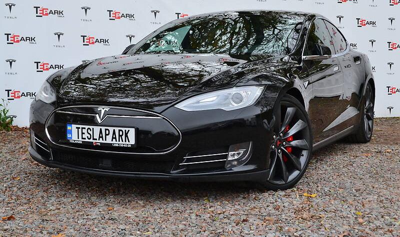 Tesla Model S P85D 2015